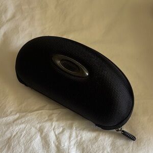 Oakley Black Zippered Hard Shell Case - Textured Protective Pouch